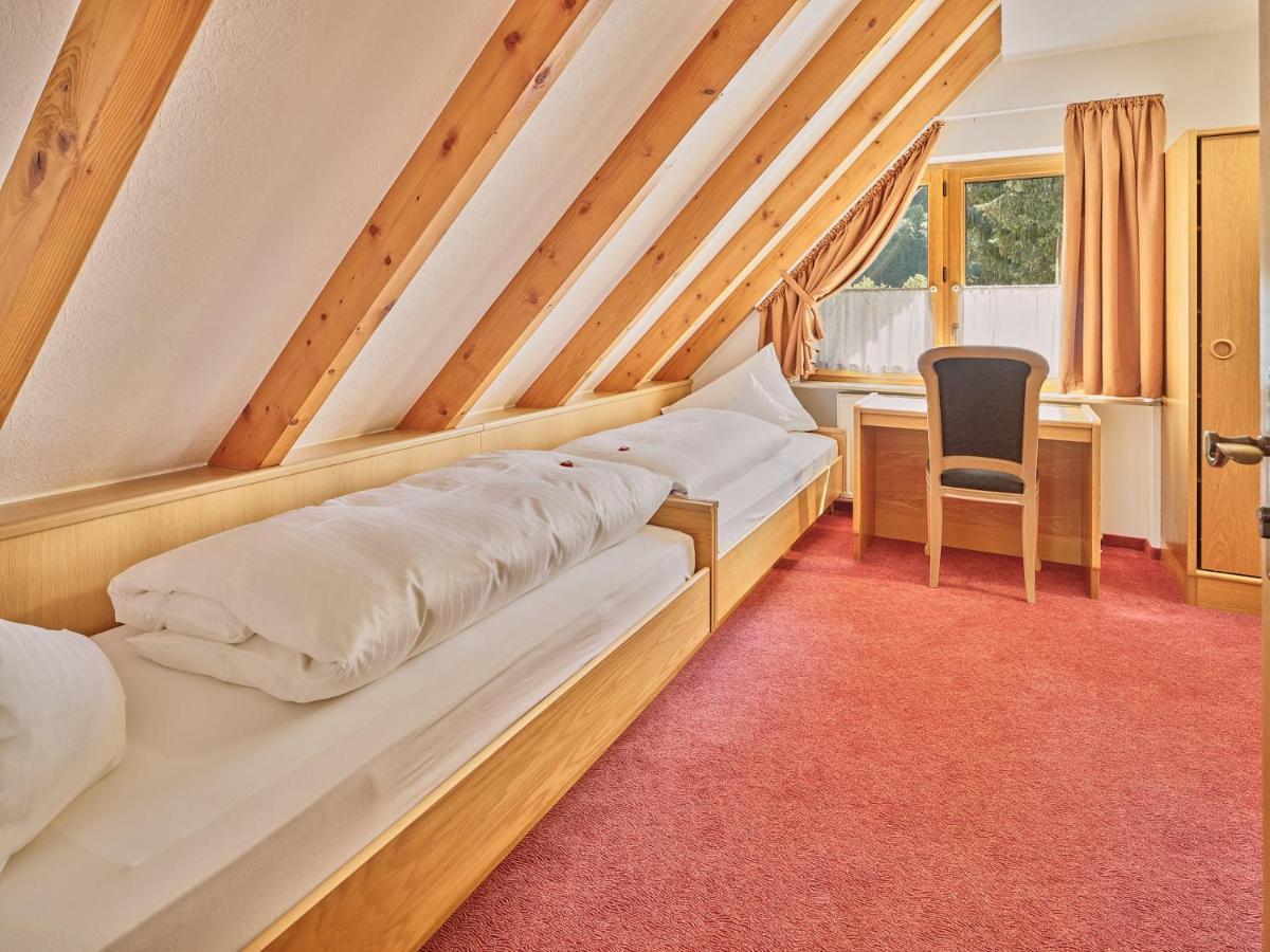 Hotel Garni Cafe Schacher Oberwolfach ภายนอก รูปภาพ