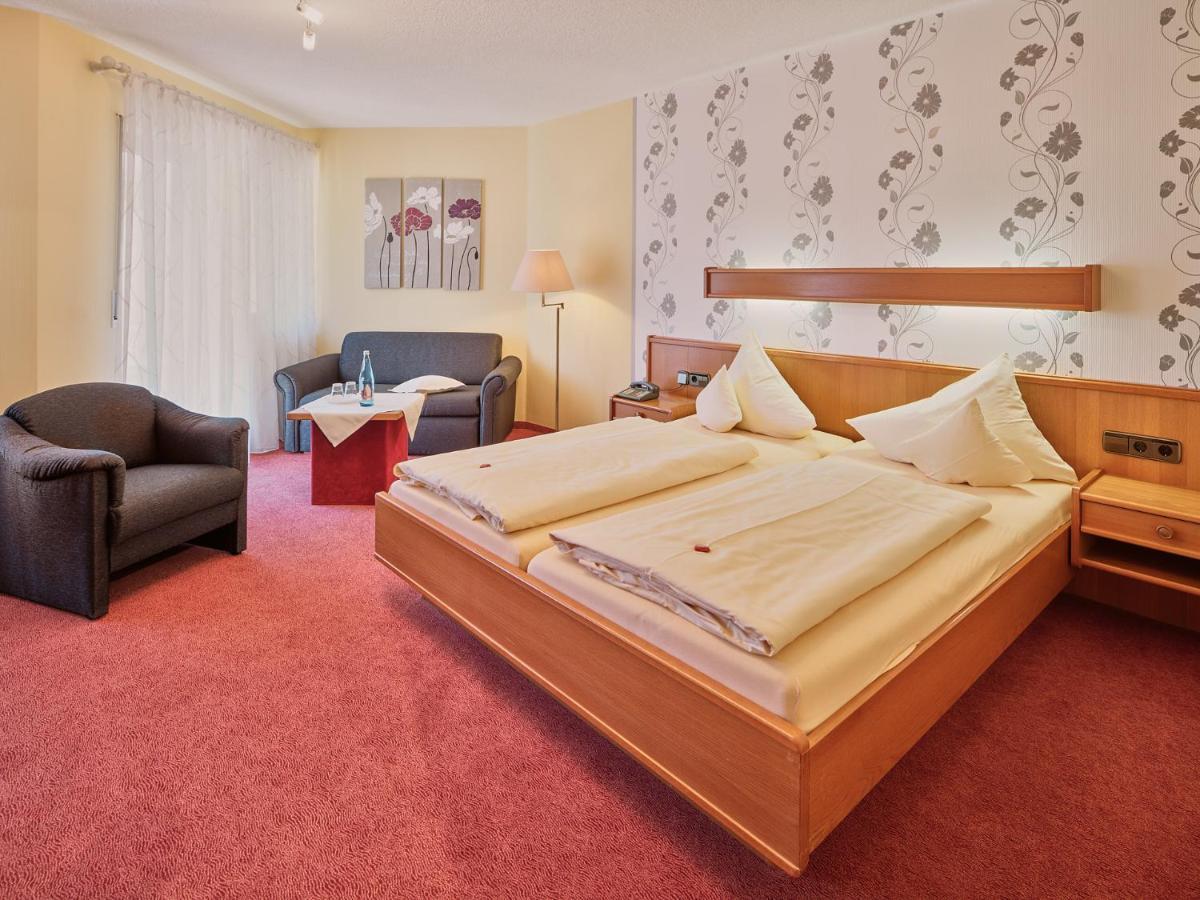 Hotel Garni Cafe Schacher Oberwolfach ภายนอก รูปภาพ