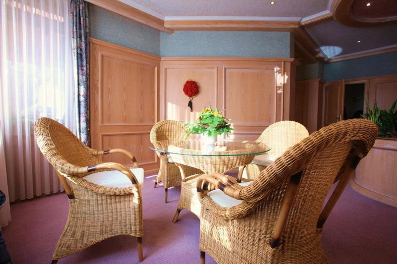 Hotel Garni Cafe Schacher Oberwolfach ภายนอก รูปภาพ