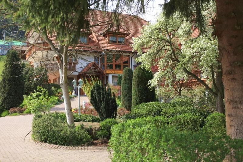 Hotel Garni Cafe Schacher Oberwolfach ภายนอก รูปภาพ